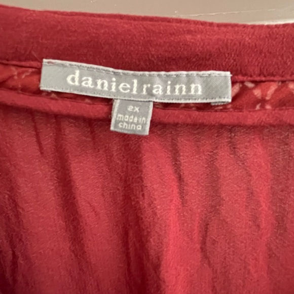 Daniel Rainn Women's Size 2X Dusty Rose Peplum Blouse - Picture 4 of 6